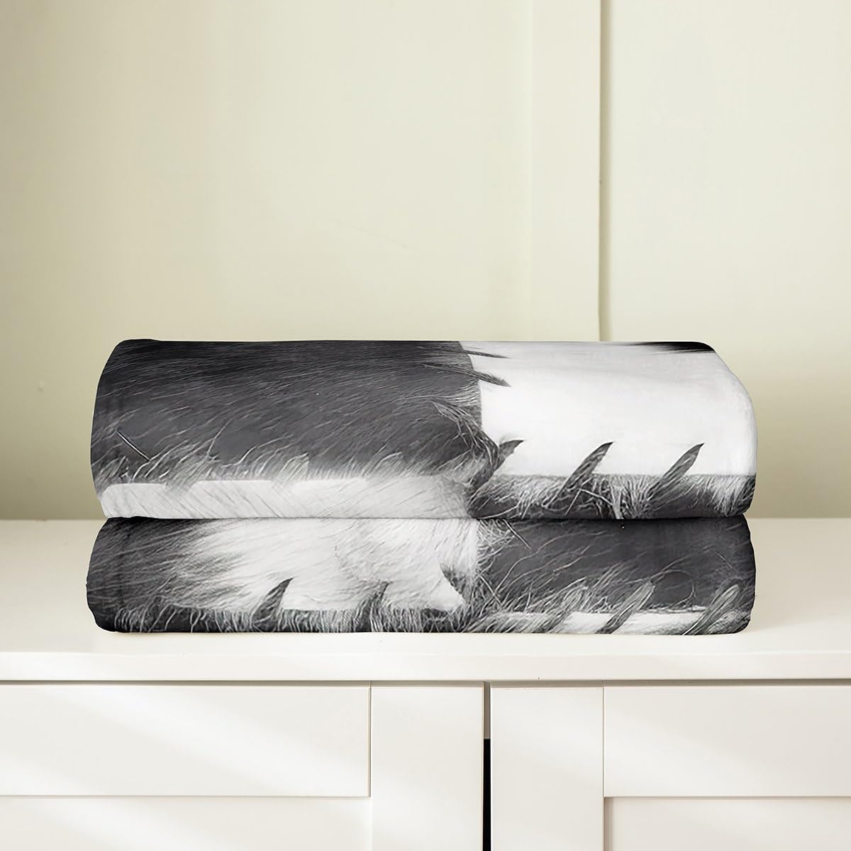 (Not Real) Cowhide Throw Blanket Throw Size, Patchwork Cow Fur Print Sherpa Blanket for Bed Sofa Couch, Farm Animal Soft Warm Fleece Blanket, Western Cowboy Farmhouse Flannel Blanket, Grey White