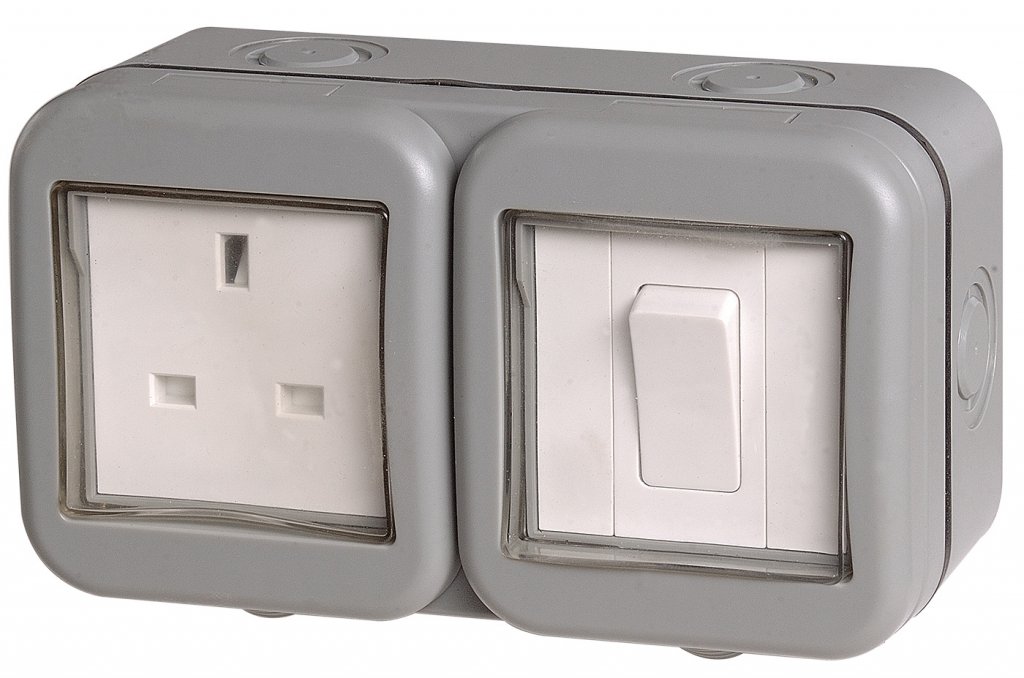 British General BG Electrical Weatherproof Outdoor Single Light Switch ...
