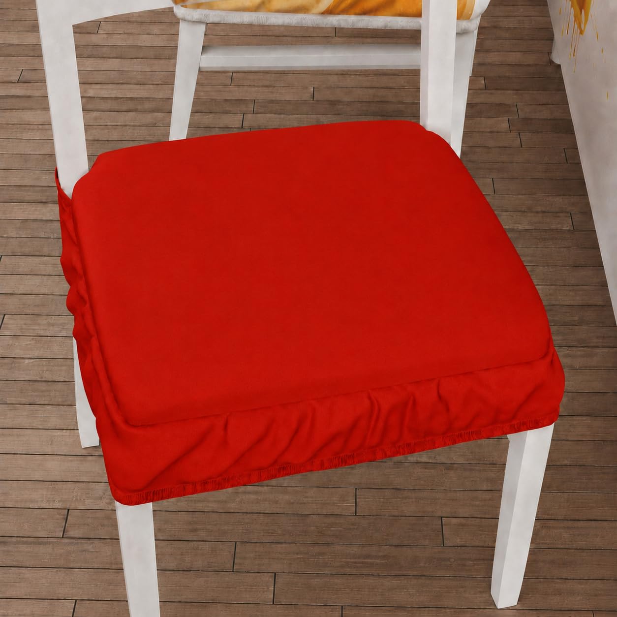 Coussins de chaise avec élastique pour sublimer votre décoration de cuisine en rouge