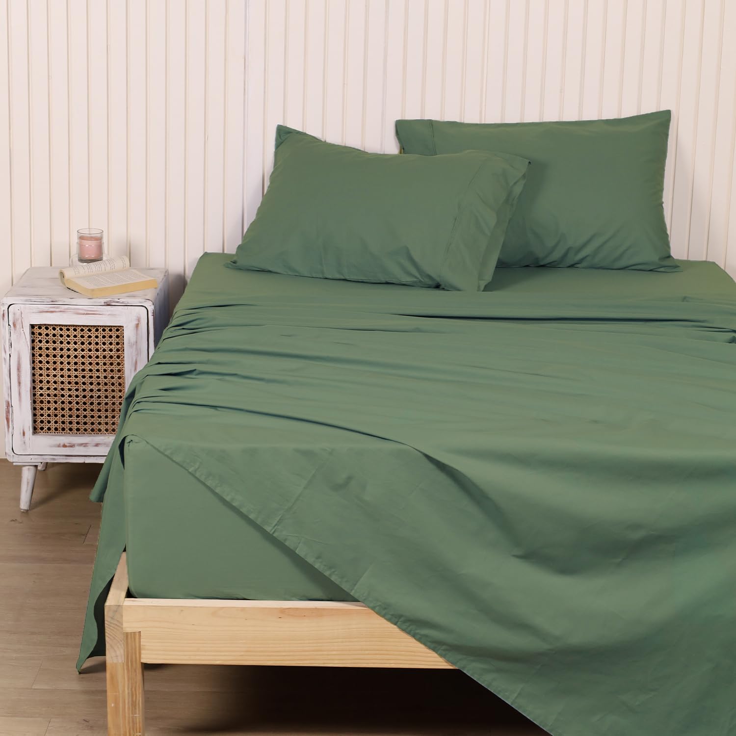 Linenwalas 100% Cotton Percale Sheets Set California King Size, 4 Pieces Sheet Set - 1 Flat, 1 Deep Pocket Fitted Sheet and 2 Pillowcases, Crisp Cooling Bed Linen (Avocado Green/Calking)