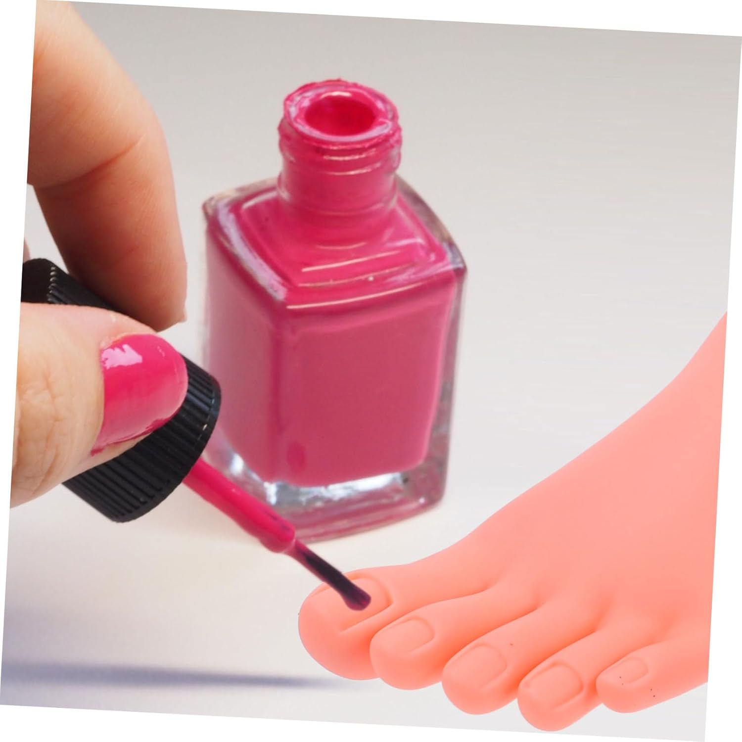 Nail Art Practice Foot Model Realistic Foot Training Tool for Manicure and Pedicure Practice Durable Lightweight Design for Skill Improvement for Nail Technicians