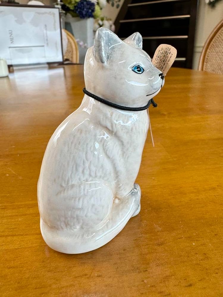 かとうゆみ　陶器 猫の置物 花瓶 かとうゆみ 陶器 猫の置物 花瓶