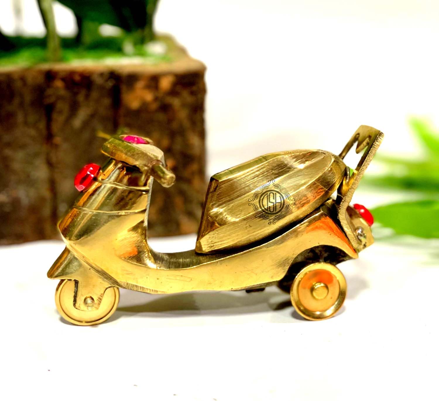 DSH Brass Scooty Miniature, Table top Showpiece Metal Vehicles for Home Decor (Toy)
