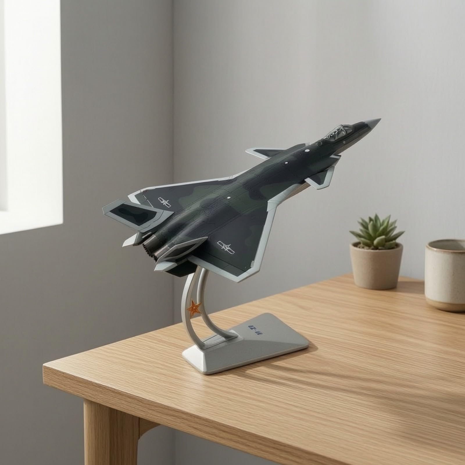 J-20 Modell 1:72 Kampfjet-Modell mit Ständer Fertig montiert Fertigmodell mit Ständer für Vitrine, Büro