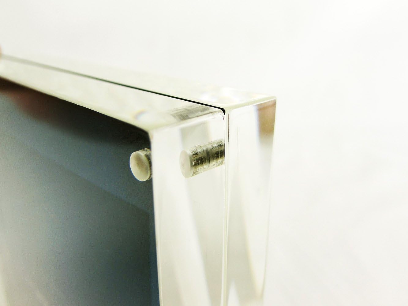 Berosu photo stand clear framing M magnet type PEM-152L transparent