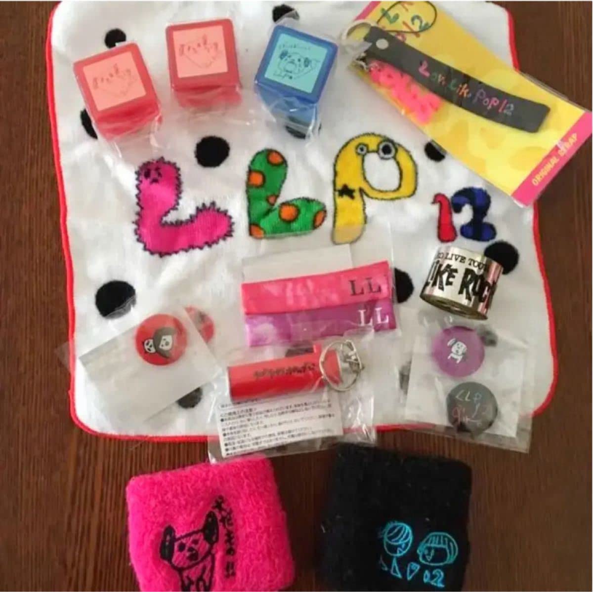 Amazon.co.jp: *aikoツアーグッズ*LLP*ガチャ*詰め合わせ*テープ付