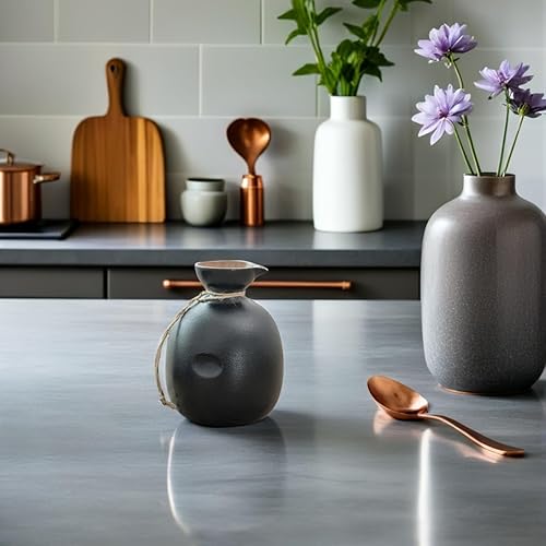 Vista 5 de Yardwe Jarra de vino de cerámica, botella de sake japonés para uso doméstico, elegante diseño de cerámica negra, reutilizable, vajilla decorativa