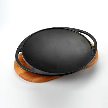 Lava Döküm Saç Kavurma Tavası, Metal Kulplu ve Ahşap Altlıklı, 28cm, Siyah