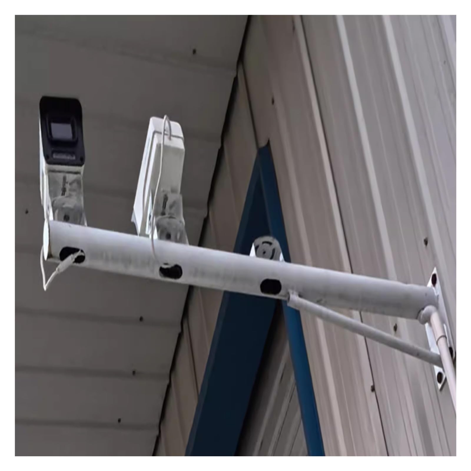Poste de montaje de cámara extra largo de 6.5 pies – Soporte de cámara de seguridad montado en la pared para CCTV/IP/PTZ/Domo de vigilancia, soporte duradero para mayor estabilidad y flexibilidad
