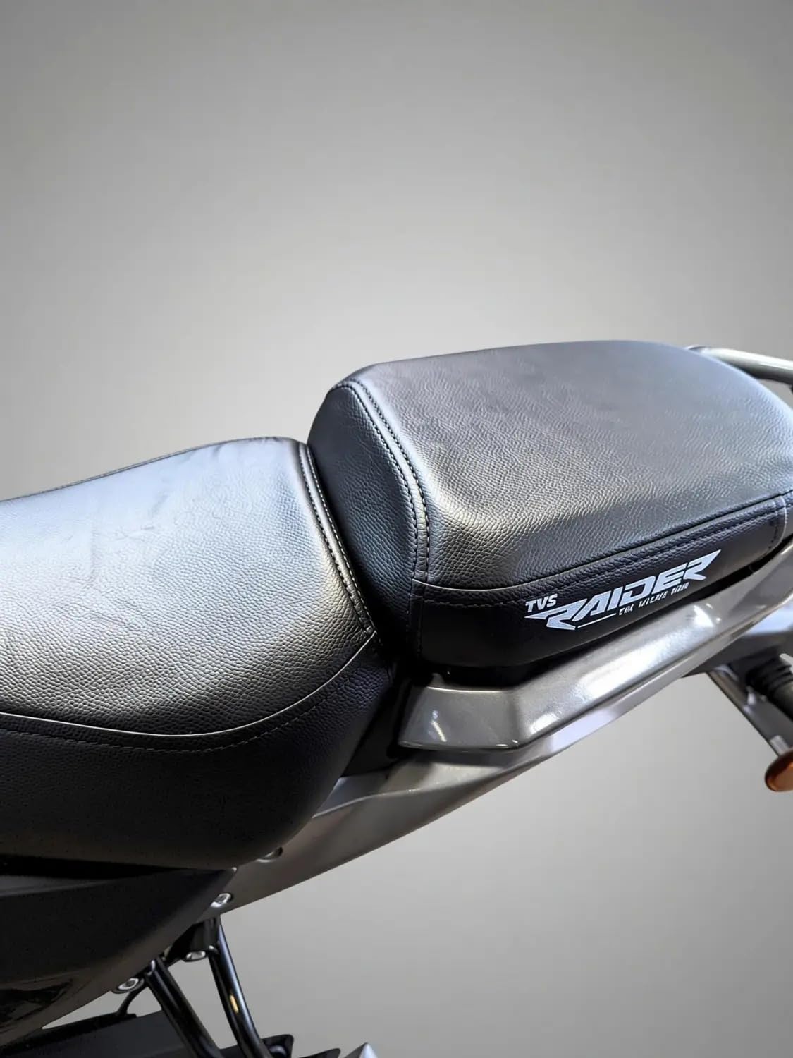 CARBOX [ Raider 125 ] Bike SEAT Cover,Pu Leather,Water Proof,Black Colour Split Bike Seat Cover for [ TVS Raider 125] [ Black ]-image-44