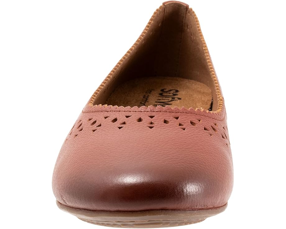 SoftWalk Selma - Front View