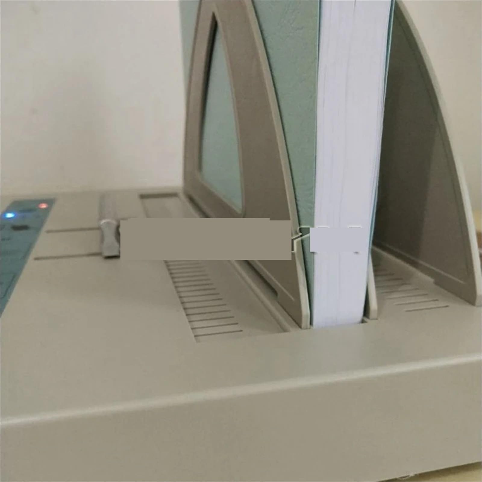 Rilegatrice automatica con colla a caldo, A4, documenti di finitura, forniture for ufficio contrattuale Uso in ufficio e a scuola