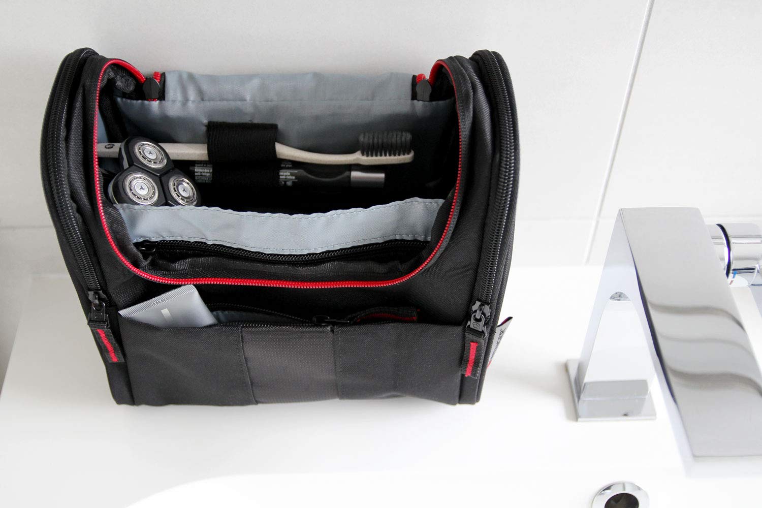 WENGER Beauty case da viaggio da appendere per uomo e donna, grande beauty case da 7 litri, borsa cosmetica con gancio, borsa cosmetica nera con fodera interna grigia