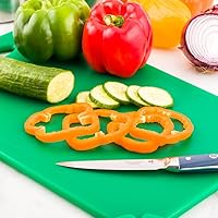 Vista 3 de Restaurantware -Tabla de cortar de plástico duradero verde de 12 x 18 pulgadas - Los agarres de esquina de goma evitan el deslizamiento - Codificado