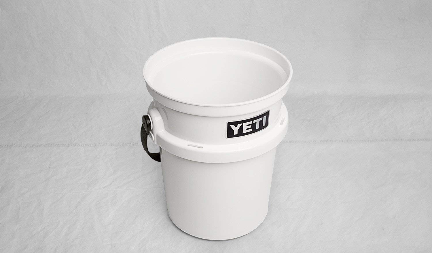 Amazon｜[(イエティ) YETI] [ロードアウト 5ガロンバケツ, ホワイト
