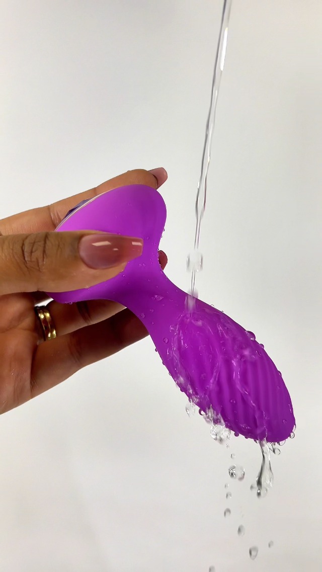 Amazon.com: Blush Oh My Gem Mystery Anal Plug Massager Sapphire Gem Base Vibrating  Butt Plug for Beginners Stayput Design 100% Body Safe Liquid Silicone  Magnetic Rechargeable Waterproof Sex Toy for Women :