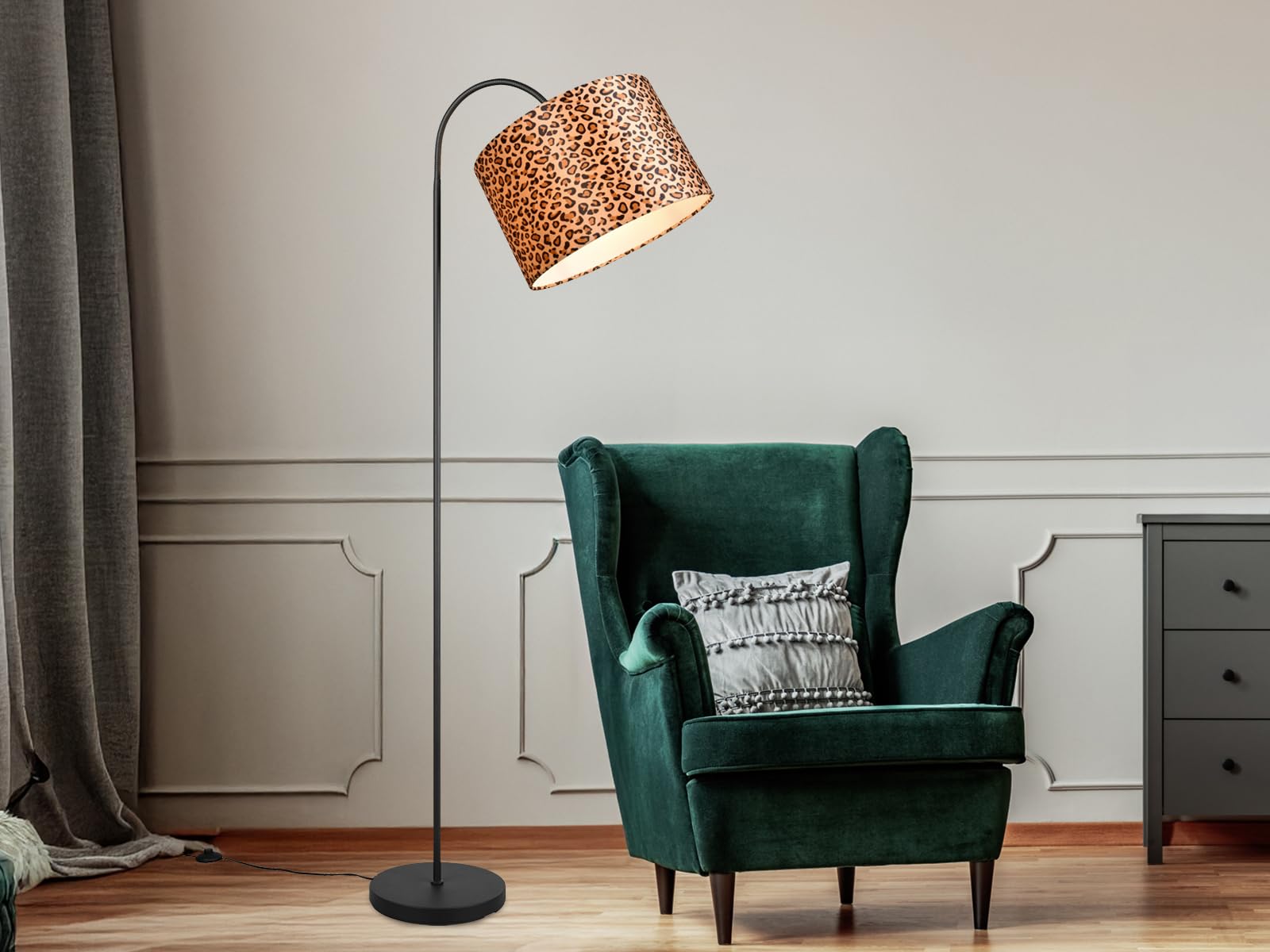 Große Stehlampe mit Lampenschirm aus Stoff Leopardenmuster, max. Höhe 207cm