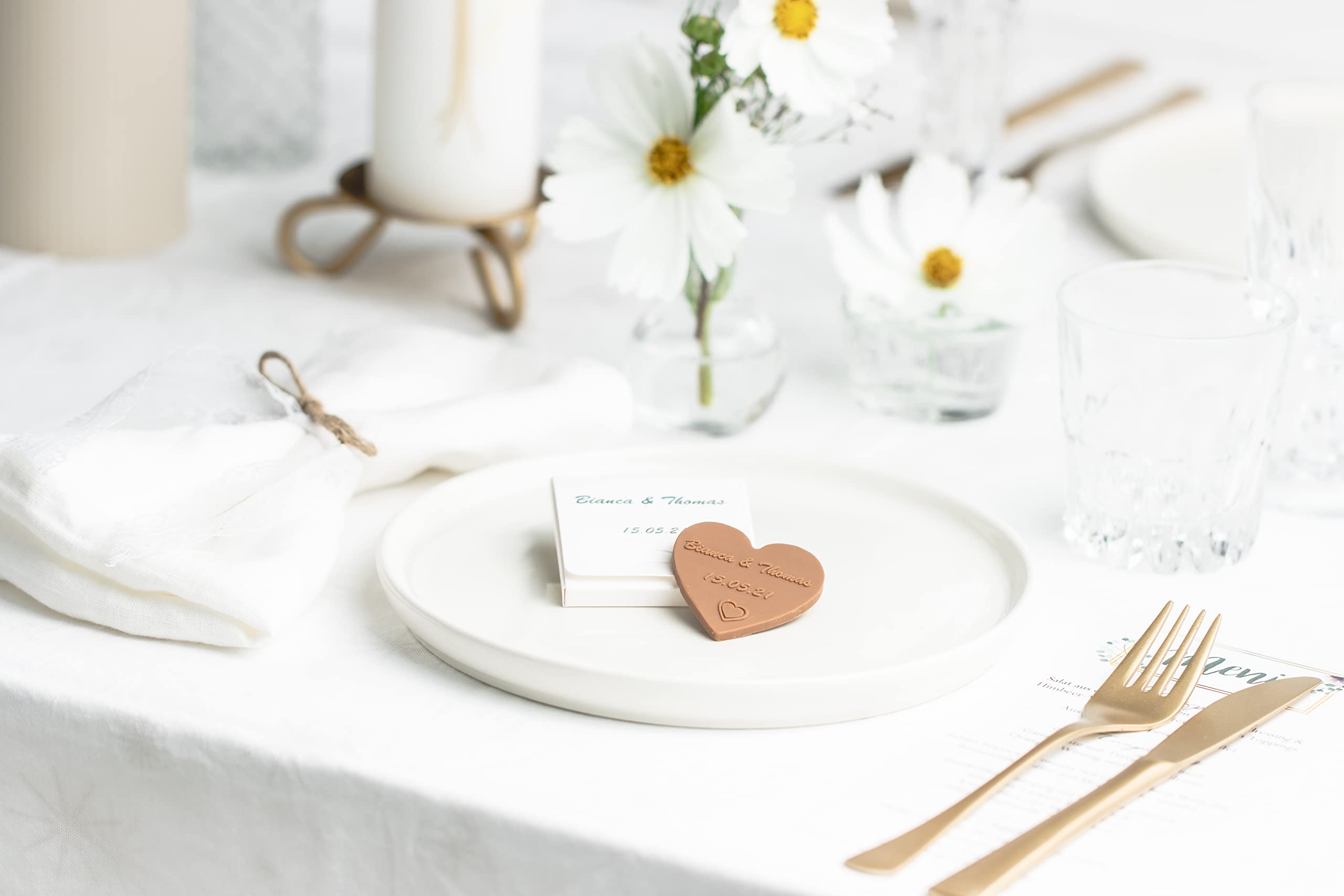 CHOCO SECRETS 20 Personalisierte Schoko-Herzen einzeln verpackt - Personalisierte Schokolade mit Namen und Datum - Einzigartige Hochzeit-Gastgeschenke - Schokoladenherzen mit individueller Geschenkbox