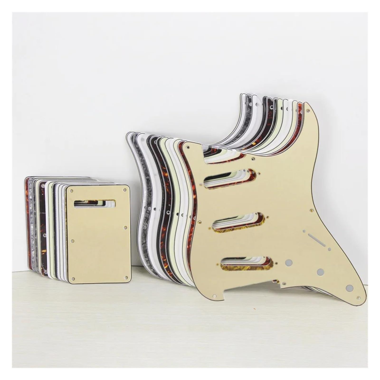 maskownica do gitary Zestaw części gitarowych Vintage 8 otworów ST Guitar Pickguard SSS Pick Scratch Plate + Back Plate + Screws(Red Tortoise Shell)