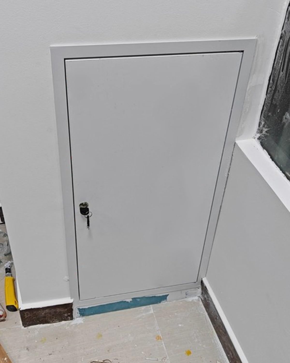 VUIKLCty Large Access Panels And Pipe Covers Soundproof Doors(50x80cm)