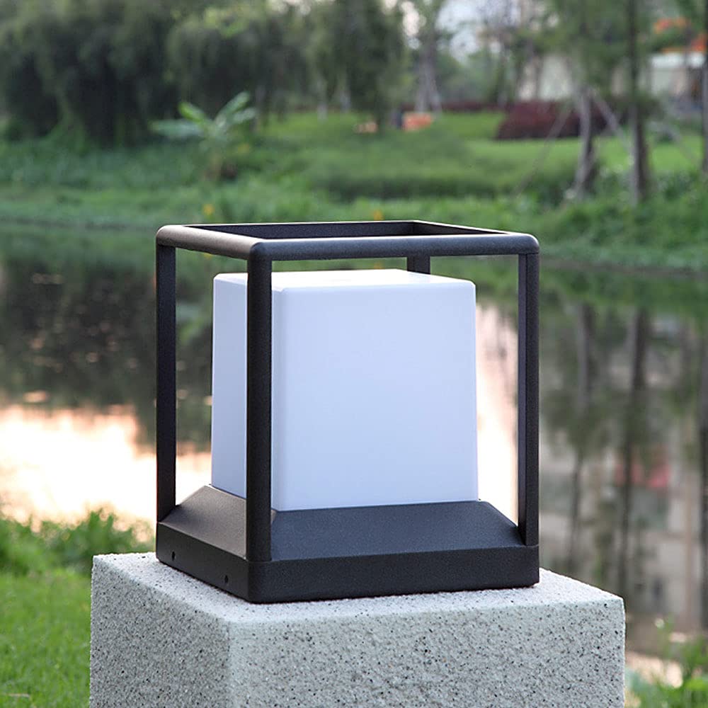 Lampe de colonne de cour étanche pour illuminer vos soirées d'été et sécuriser l'accès villa