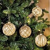 Mit Verzierung, Metallöse und Goldfaden