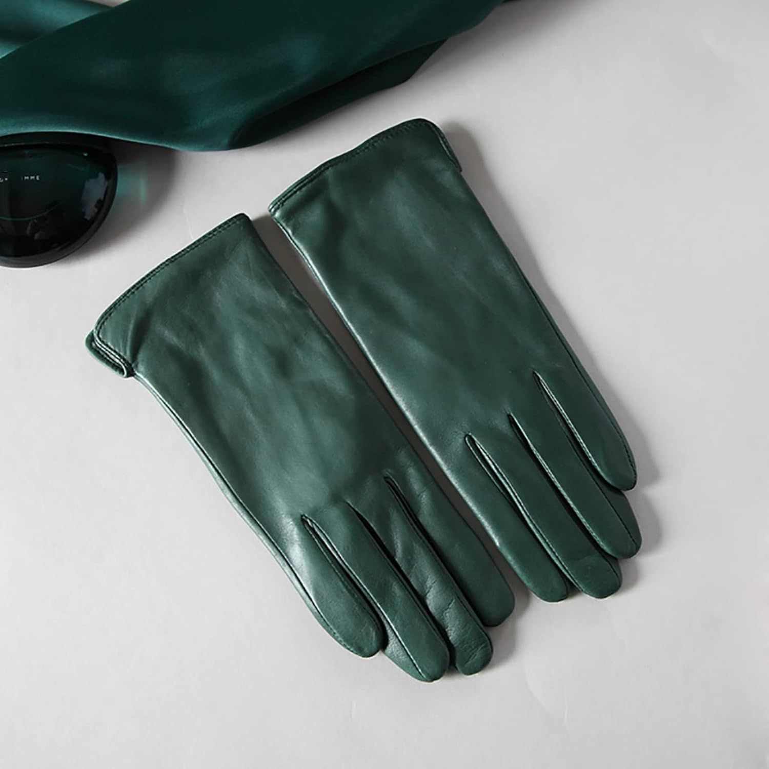 CAKERS Women Warm Leather Gloves|Soft Sheepskin Warm Ladies Gloves|Cold Weather Winter Gloves