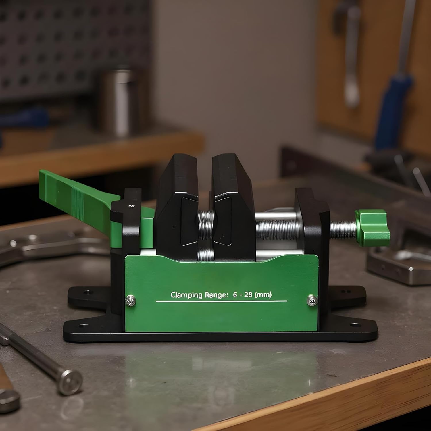 Golf Club Vise Clamp - Quick Release Golfing Accessories | Golf Repair Grip Removal Clamp - for Golfer Player Dad Maintenance Shaft Replacement Home Workshop