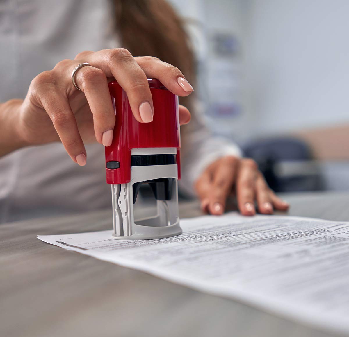Trodat Printy 4642 - Professioneller Selbstfärbestempel mit 8 Zeilen zur Personalisierung – Textplatte 42 mm Durchmesser Inklusive (Schwarz)