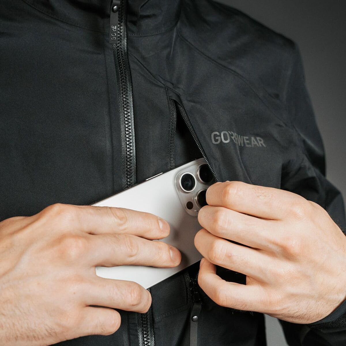 Gorewear Glidewheel Gore-Tex Jacket - Men's Black, Us L/Eu Xl