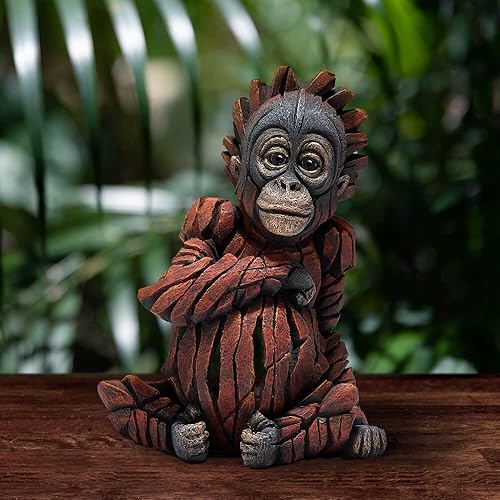 Miniatura 5 de Enesco Edge Sculpture Baby Orangutan - Figura de animal sentado, 7.875 pulgadas, naranja