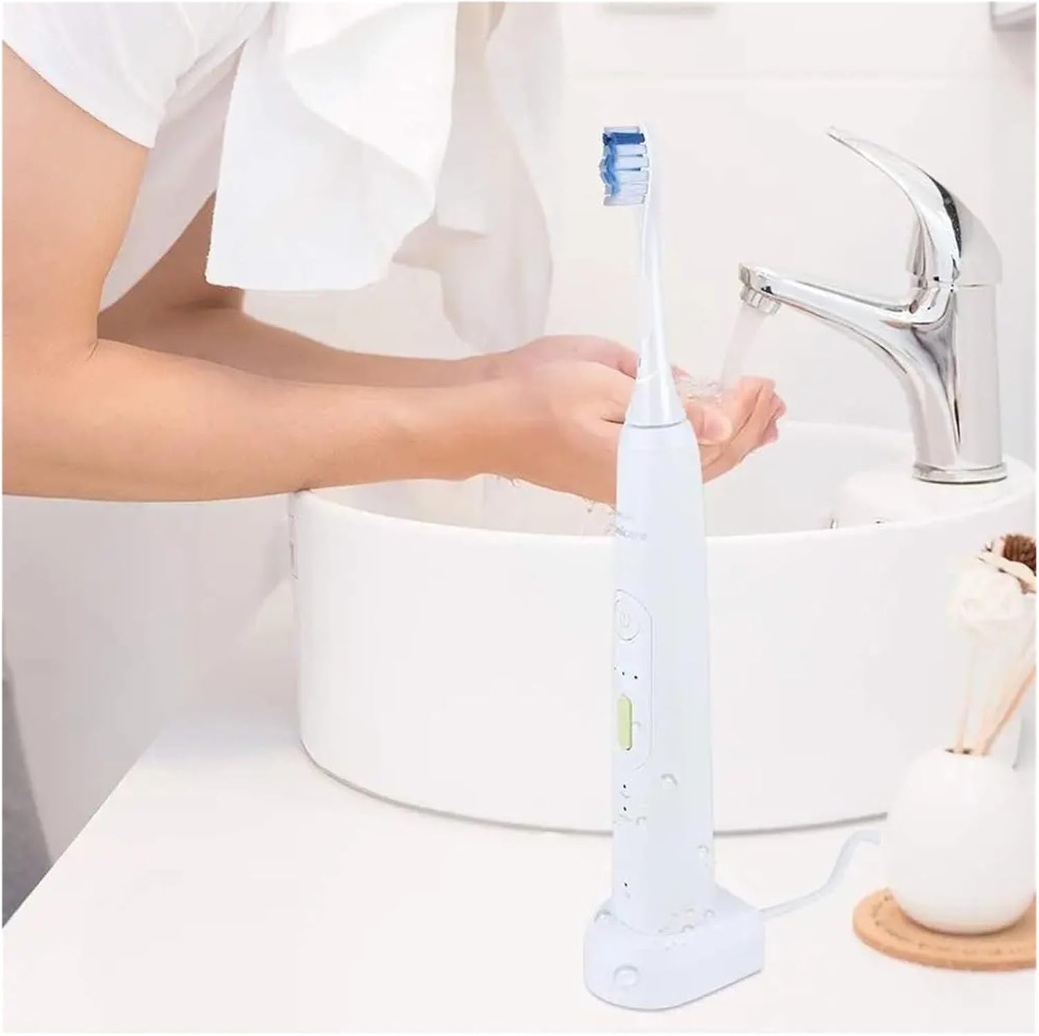 Charger Base，Compatible for Philips，Compatible for Sonicare HX6100 Electric Toothbrush(EU Plug)