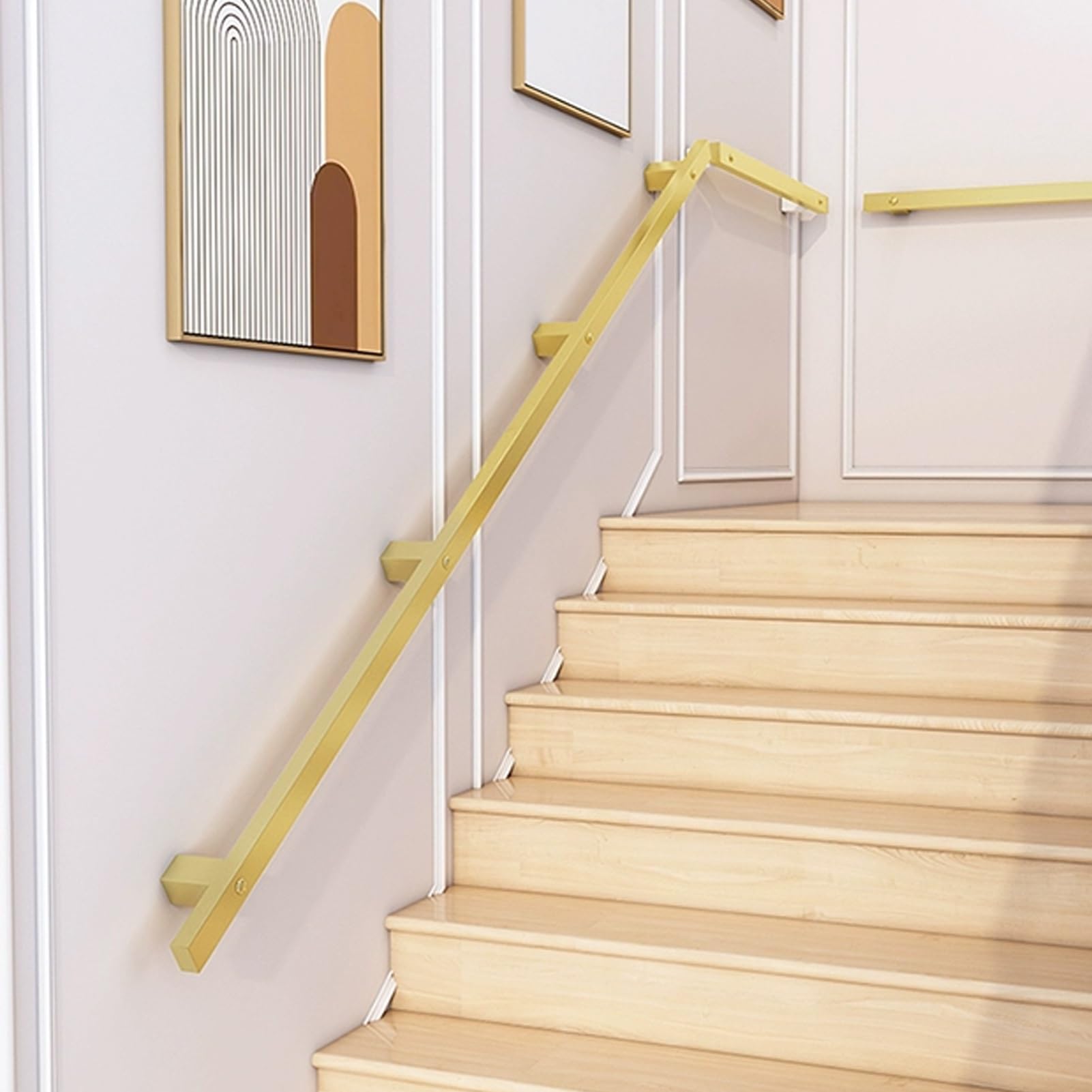 Barre de support murale en métal au design épuré pour escalier moderne