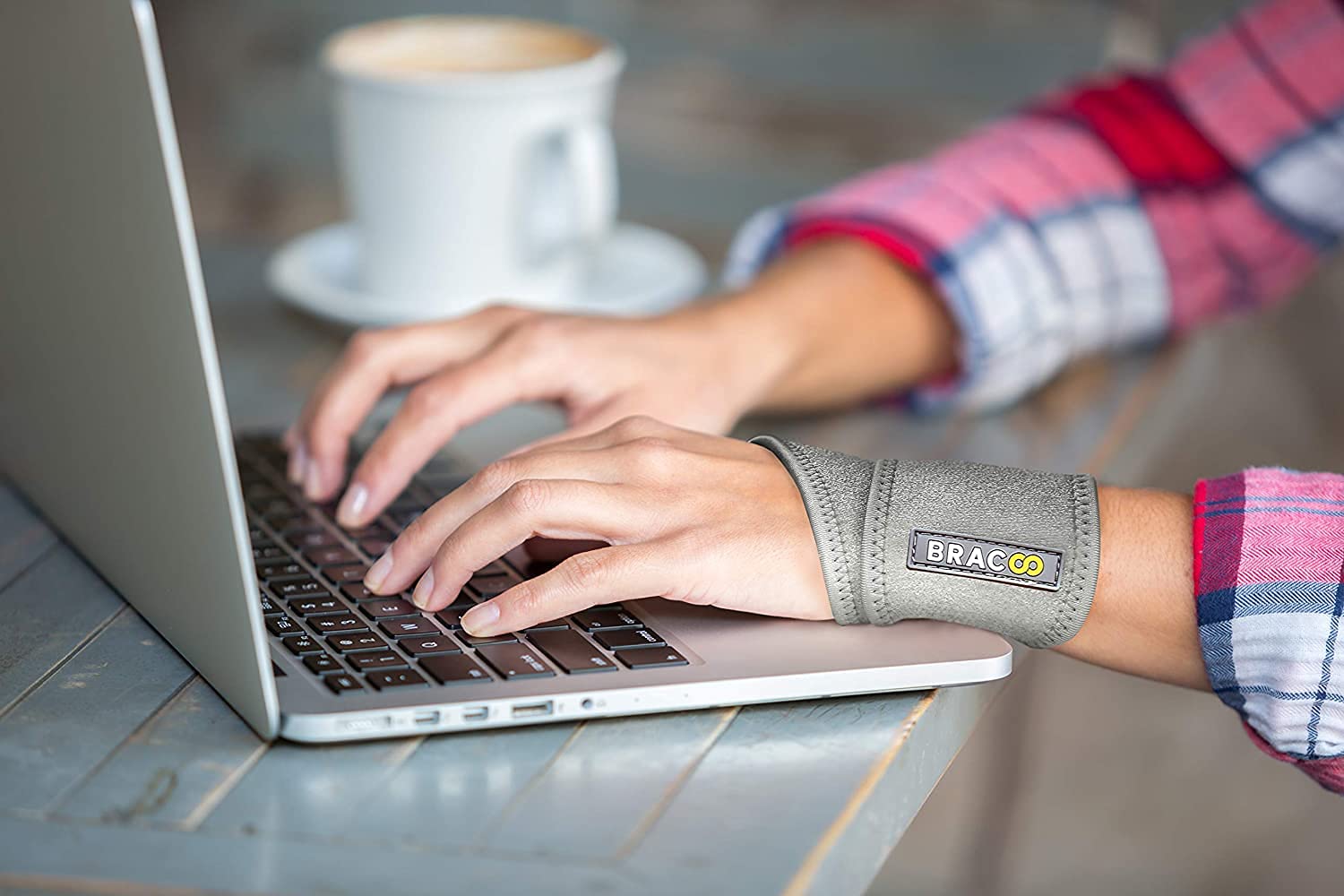 Buy Bracoo WS10 Wrist Support Brace, Hand Support, Adjustable Wrist