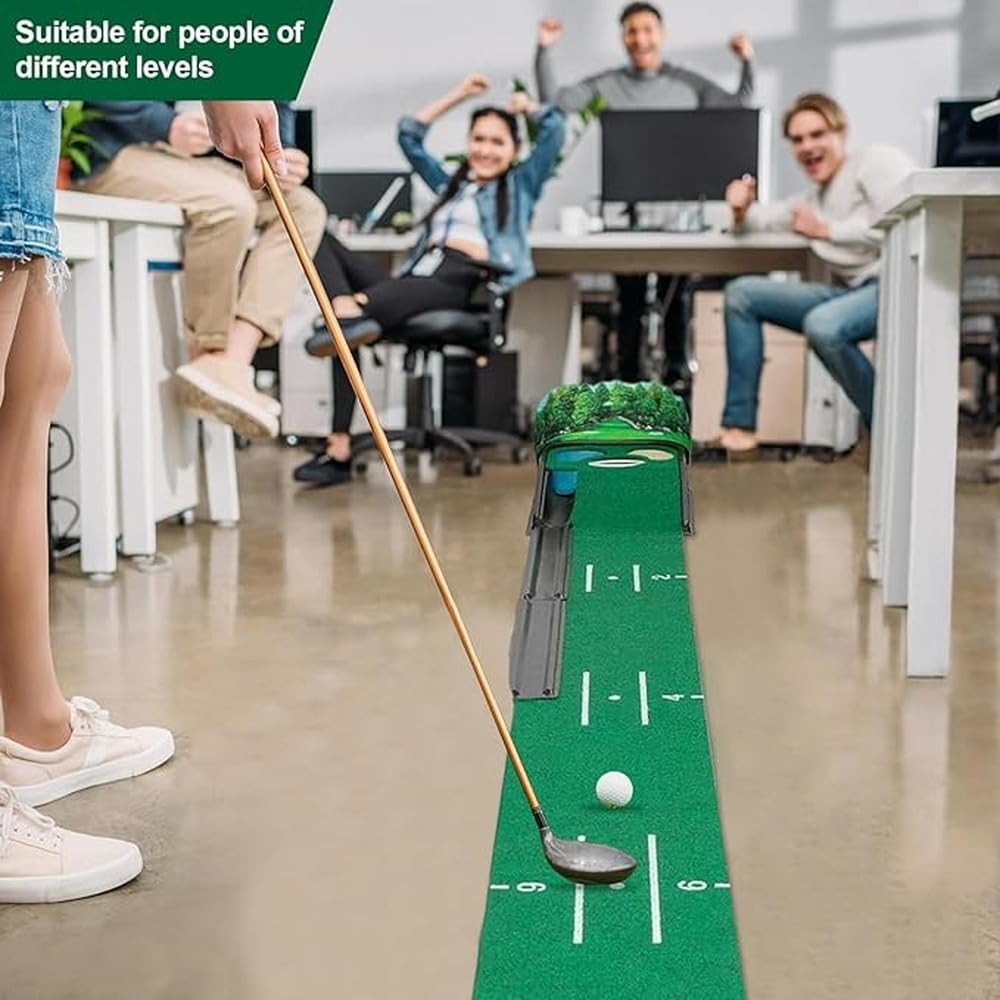 Putts unter Verwendung Einer Indoor Putting Matte mit Ballrücklauf