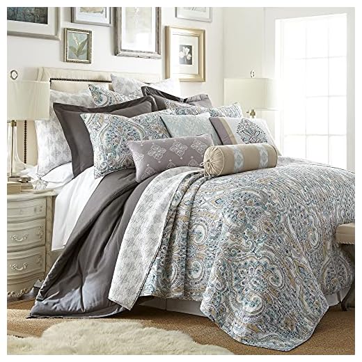 Levtex Home - Rome Quilt Set - King Quilt (106x92in.) + Two King Pillow Shams (36x20in.) - Paisley - Beige, Blue, and White - Reversible - Cotton Fabric