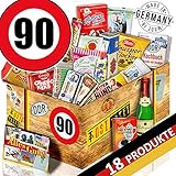 16 OSTPRODUKTE im GESCHENK SET: Trabi Puffreis Schokolade, Wikana Butterkeks Wittenberger, Liebesperlen Babyfläschchen, Wurzener Extra Waffelblätter Milchschokolade, Othello Keks Wikana, Brausepulver, Schokolade DDR Geld, Kalter Hund Blister, Zetti Knusperflocken Vollmilch, Halloren-Kugeln Classic, Viba Nougat Stange, Mokkabohnen, Rotkäppchen Sekt 0,2l, Pfeffi Stange 5er, Mintkissen Viba, Zetti Cocosflocken inkl. anlassbezogener Geschenkverpackung