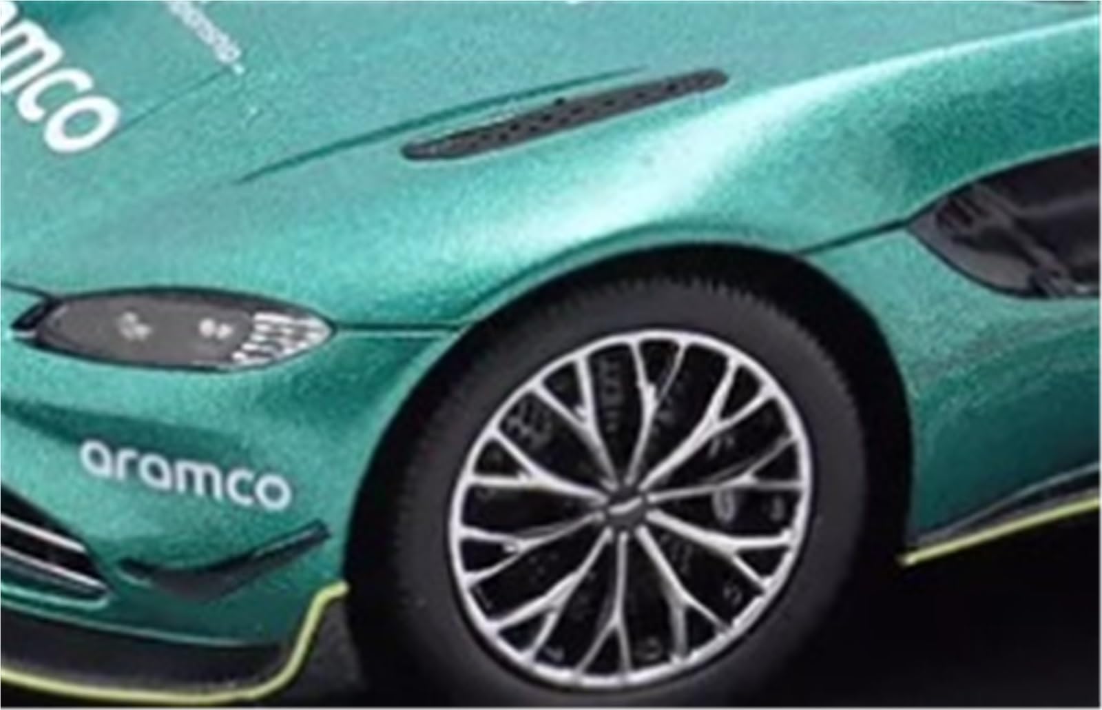 Amazon.co.jp: Scale Car Spark S5873 1/43 Aston Martin F1 Safety