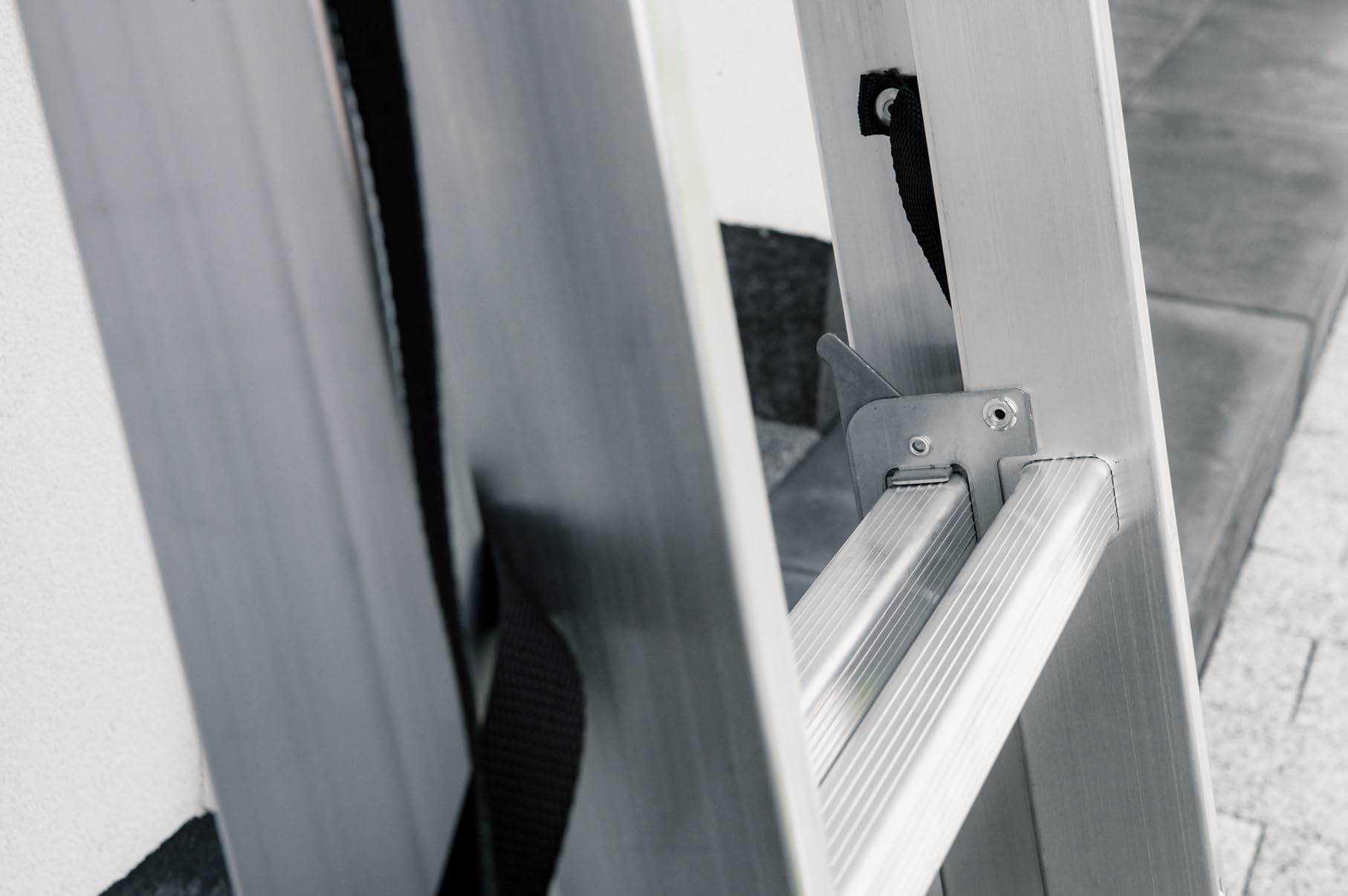 DRABEST Escalera de Aluminio Pro - Resistente y Duradera - Ganchos galvanizados - Norma EN-131 - Diseño ergonómico - 2 Elementos - 2x9 peldaños 150 kg de Capacidad de Carga - 47x379x11,5 cm