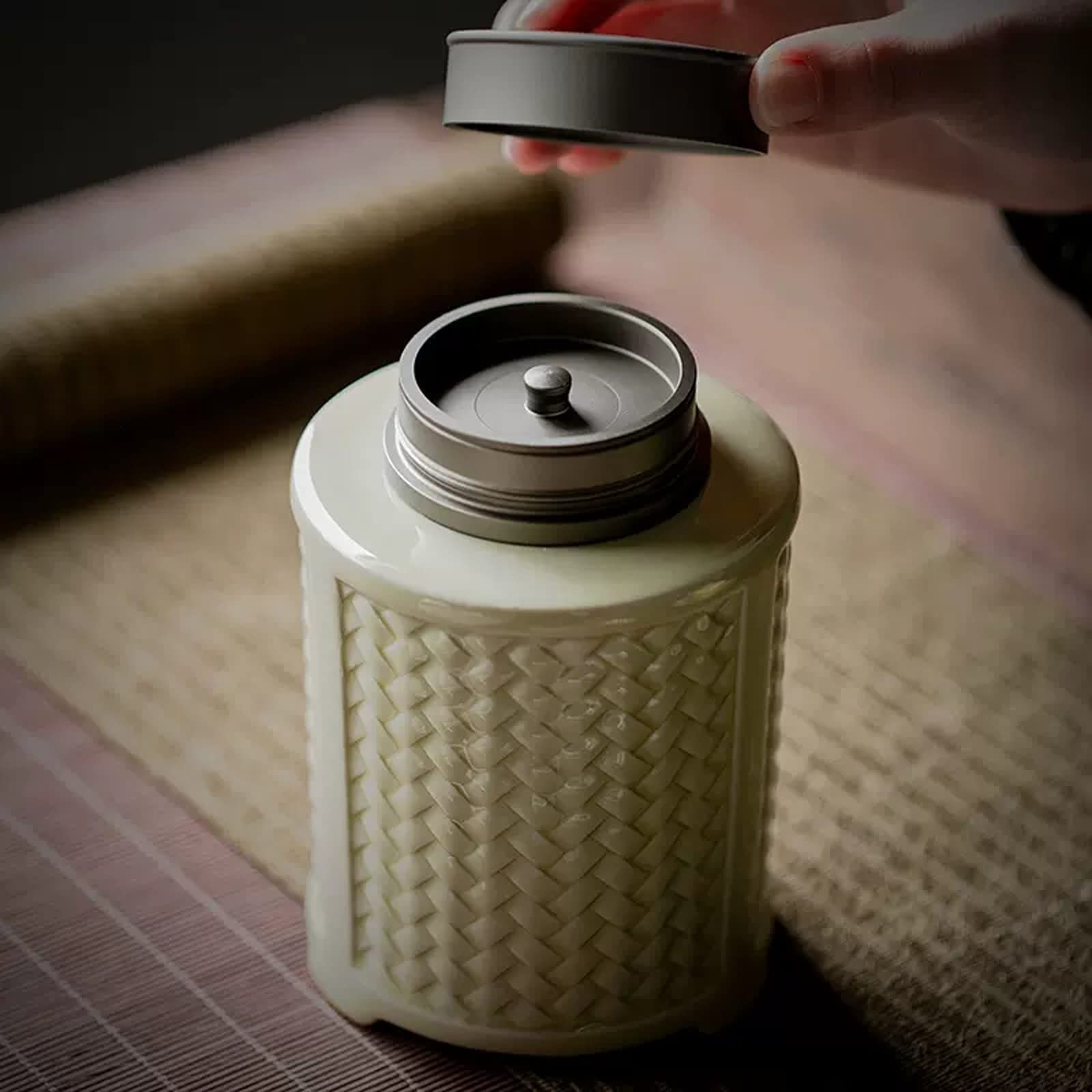 Pojemnik na kawę z pokrywką Ceramiczna puszka na herbatę, pojemnik, puszki do przechowywania herbaty, słoik z podwójnymi szczelnymi pokrywkami, 550 ml Puszki na herbatę