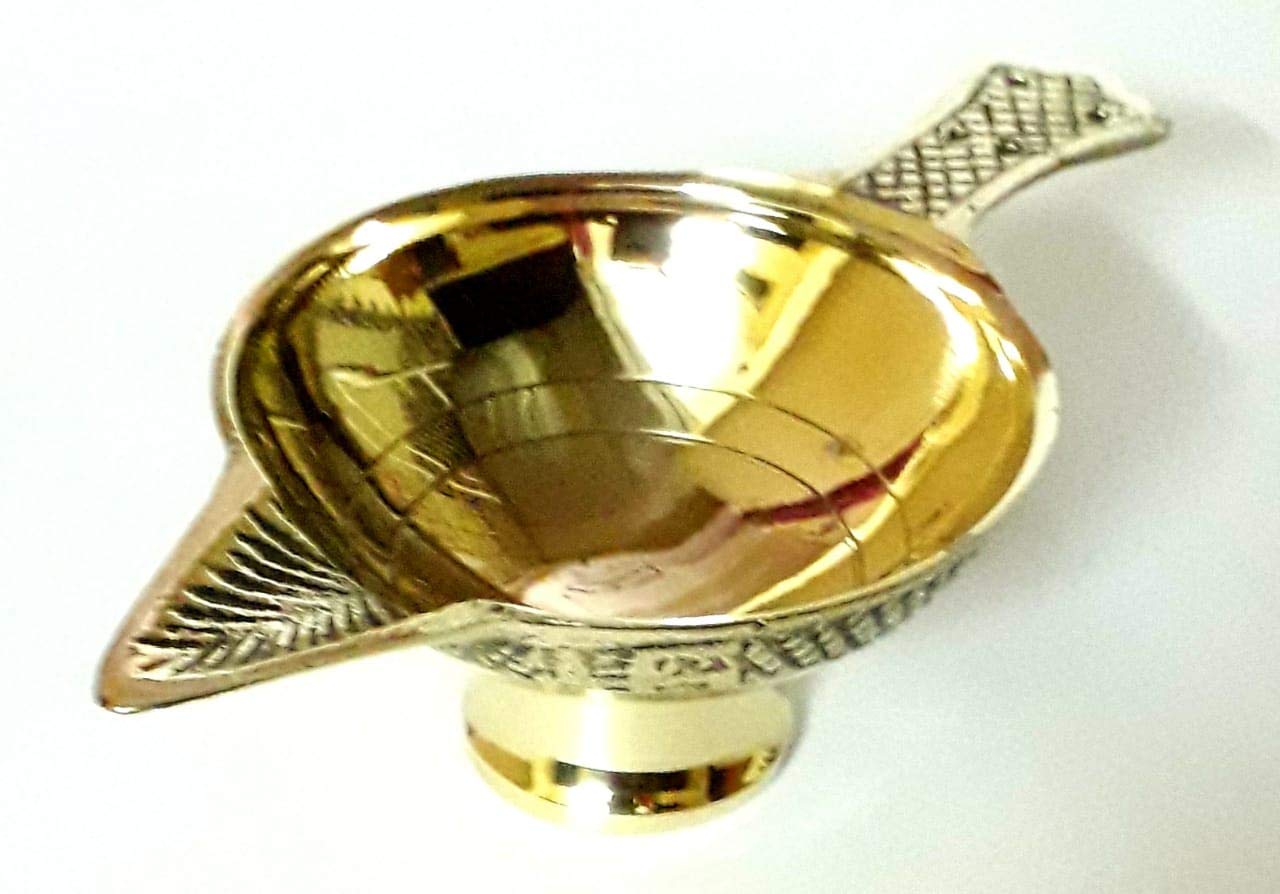 S.S TRADERS Yellow Brass Laxmi Deepak for Laxmi pooja A traditional Pooja Diya for Aarti Home Mandir Office A unique and attractive Brass deepak brass Diya Oil Lamp Idol for Diwali Gift. Item No.3 set of 2 pcs