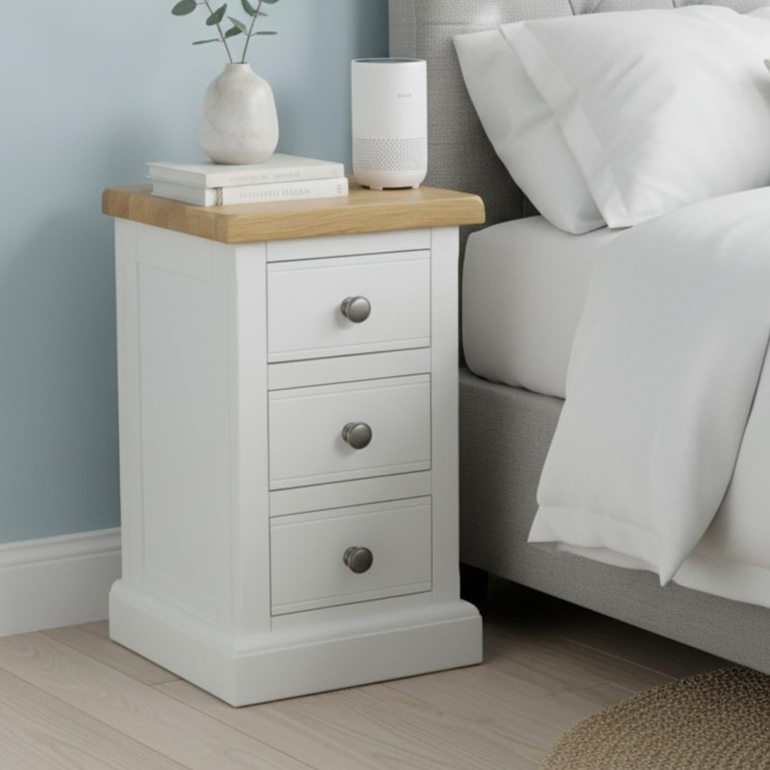GROF GROFurniture Painted White Bedside Table 3 Drawers Bedside Cabinet for Bedroom - Real Wood Slim Oak Bedside Ready Assembled Side Table Snow White