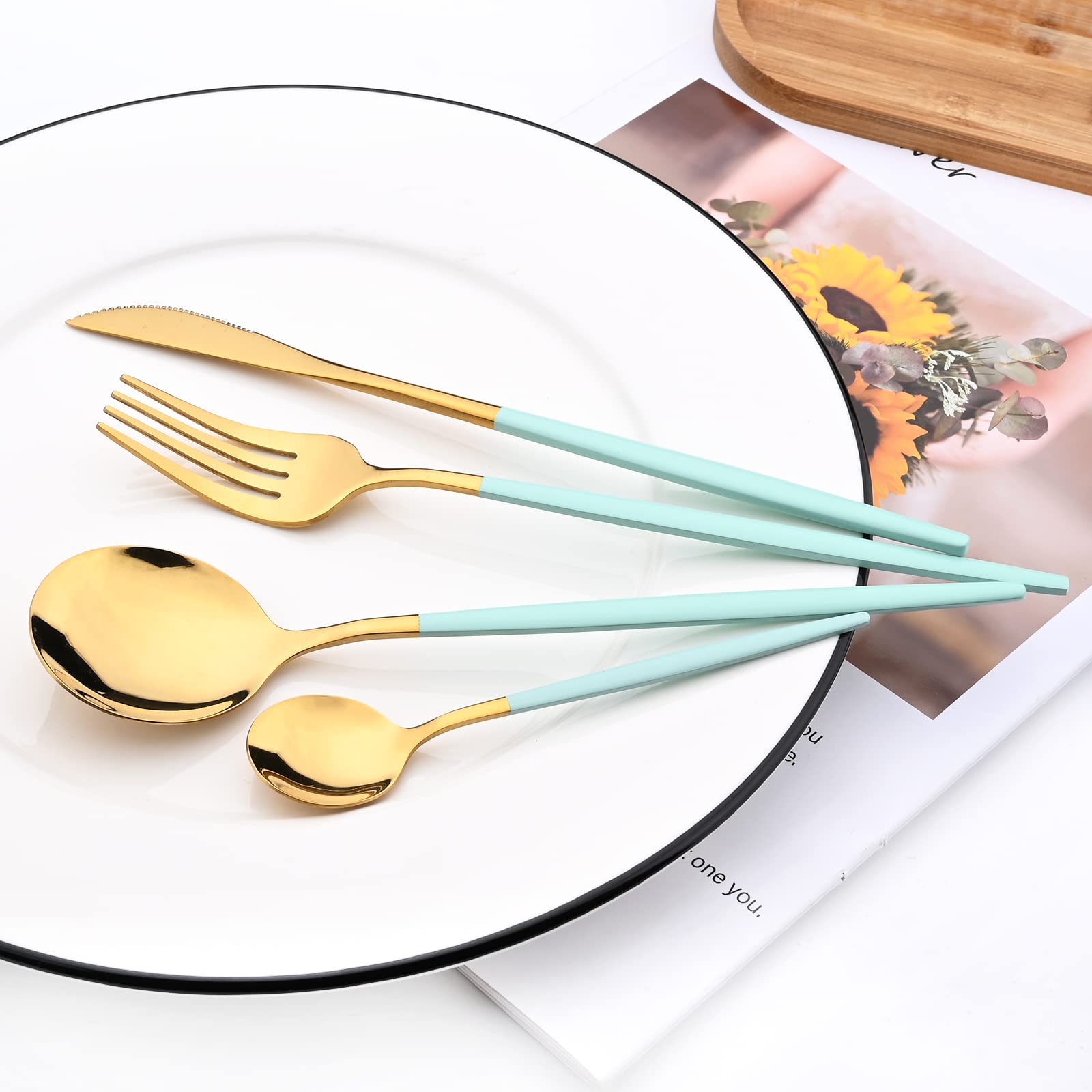 Snplowum 8-Piece Mint Green Gold Dinner Spoon, 8.26 Inch Party Spoons Set, Stainless Steel Spoon Soup Dinner Tablespoons, Mirror Polish