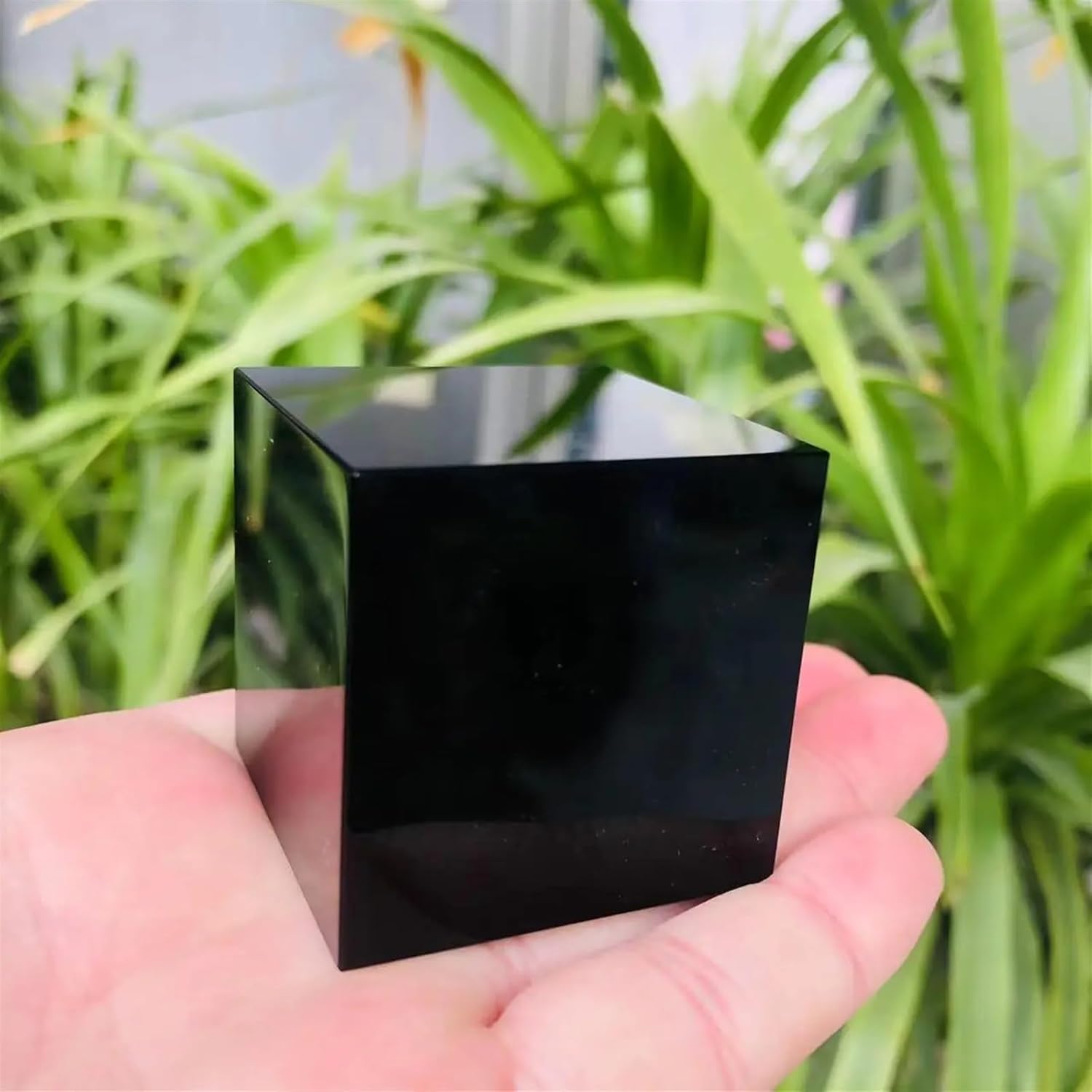 AtkitS Beautiful Natural Black Obsidian Cube Crystal Square Quartz Stone Crafts Gift for Home Decoration 1pc (Color : 8CM)