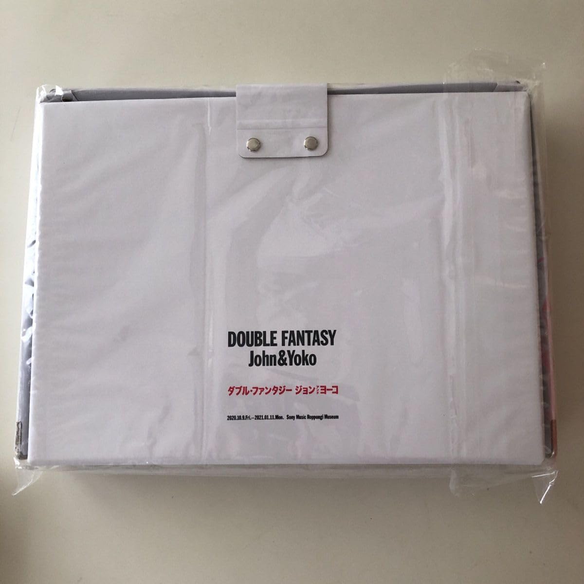 ジョンレノン展　ダブルファンタジーグッズ Amazon.co.jp: ジョンレノン展 ダブルファンタジー グッズ
