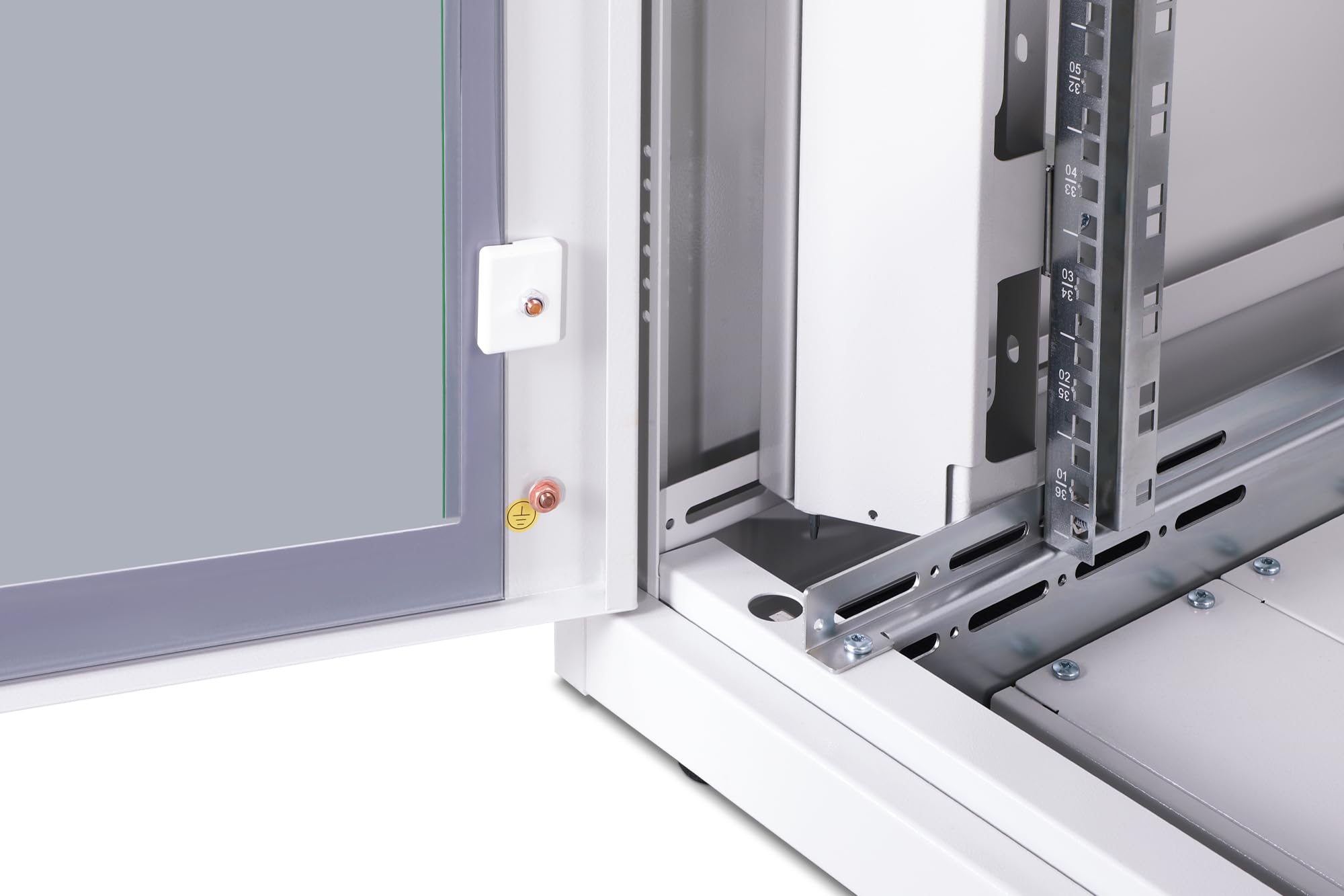 DIGITUS Armadio di rete – Rack da 19 pollici – 36U – 60x80 cm – Profondità utile 74,3 cm – Portata 1200 kg – Autoportante – Porta in vetro – Grado di protezione IP20 – Serie Unique – Nero