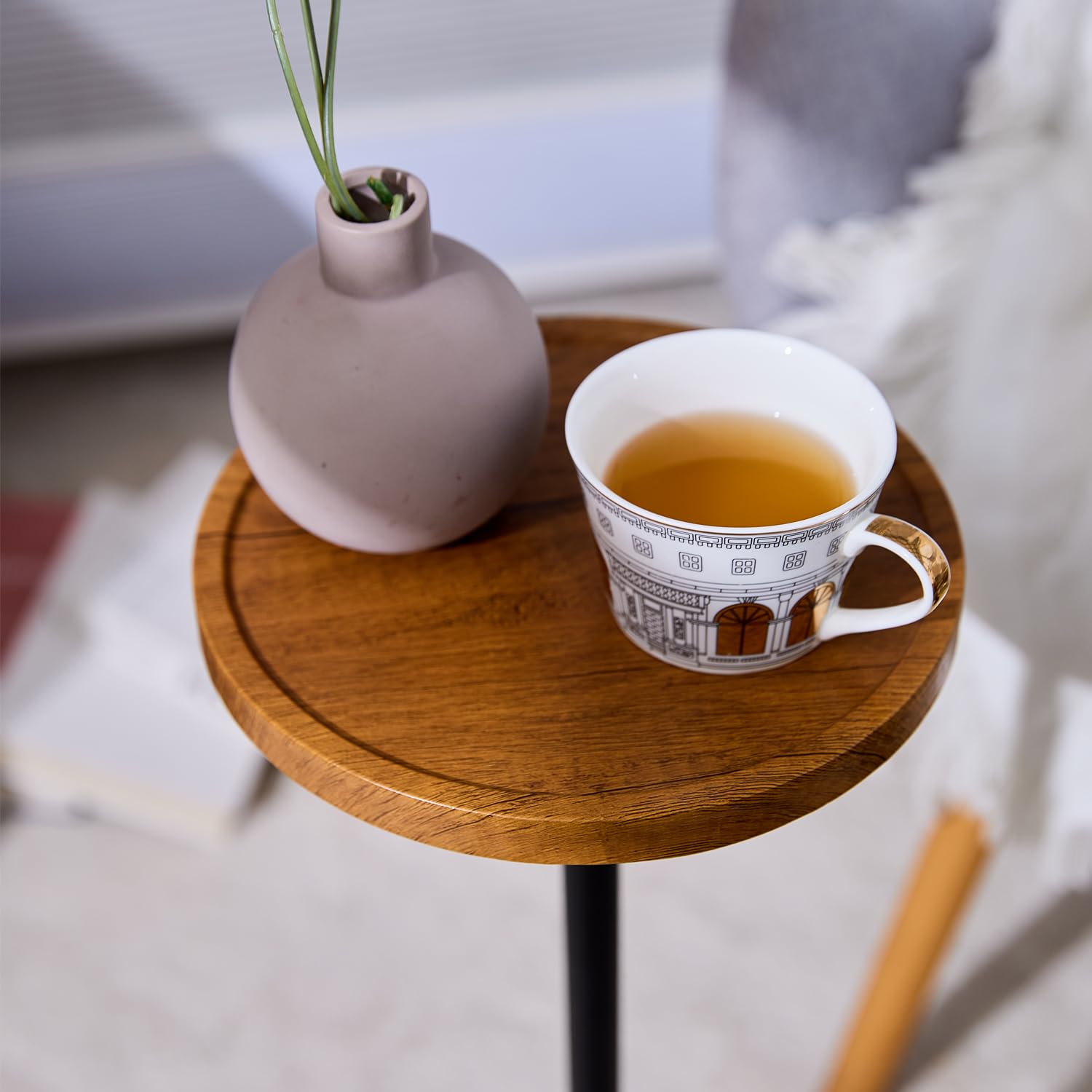 Tavolino alto, piccoli tavolini rotondi, tavolino con piedistallo, tavolino da caffè Martini, tavolino angolare per piccoli spazi, soggiorno, camera da letto (marrone)