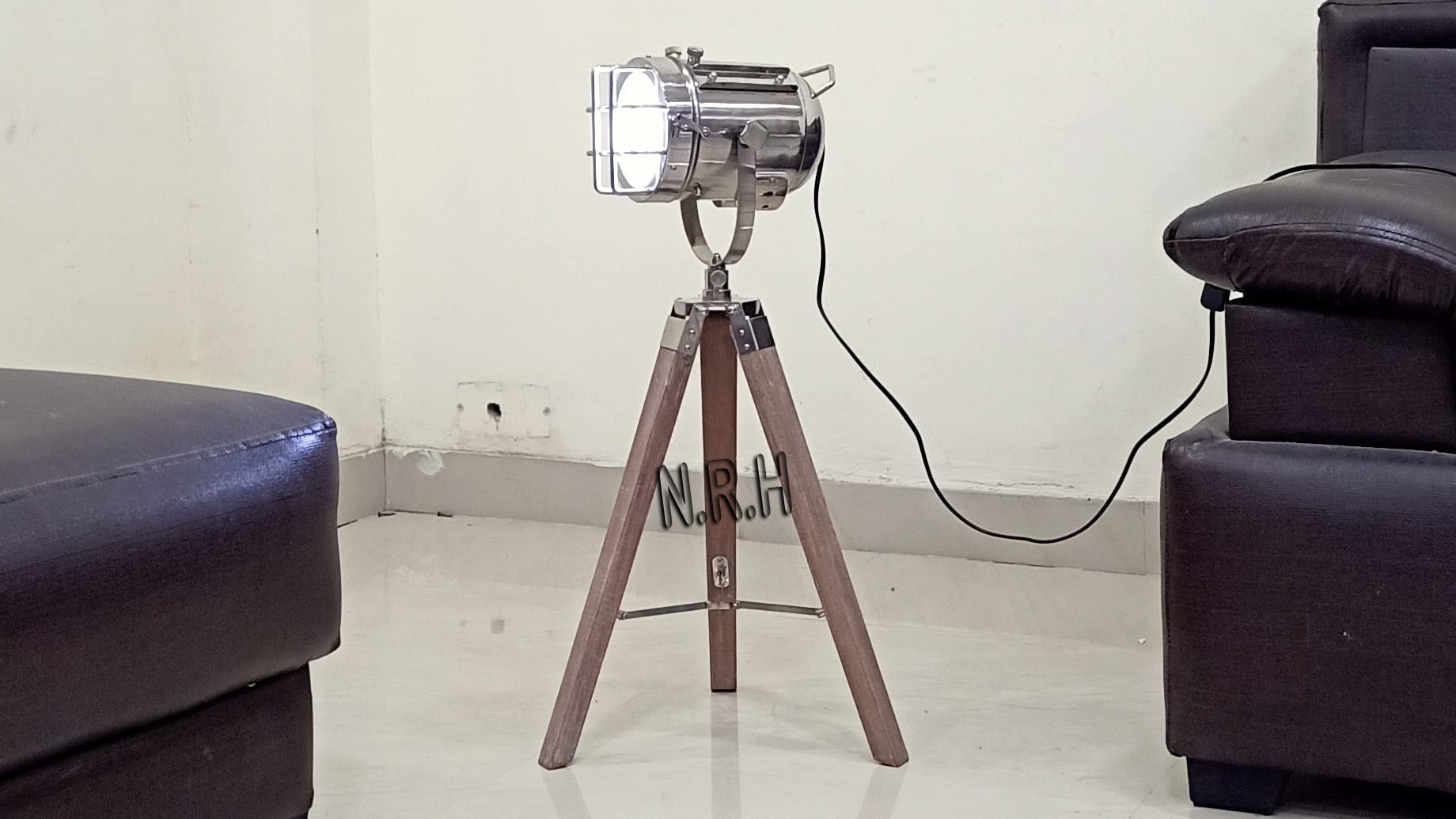 Farmhouse - Lampada da tavolo regolabile per cinema con treppiede in stile bianco antico