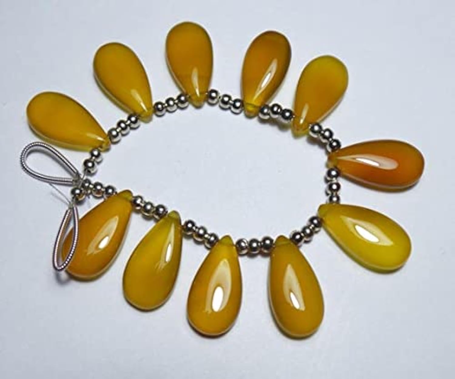 Pear shape briolettes yellow chalcedony pour boucles d'oreilles bohèmes et bijoux d'été