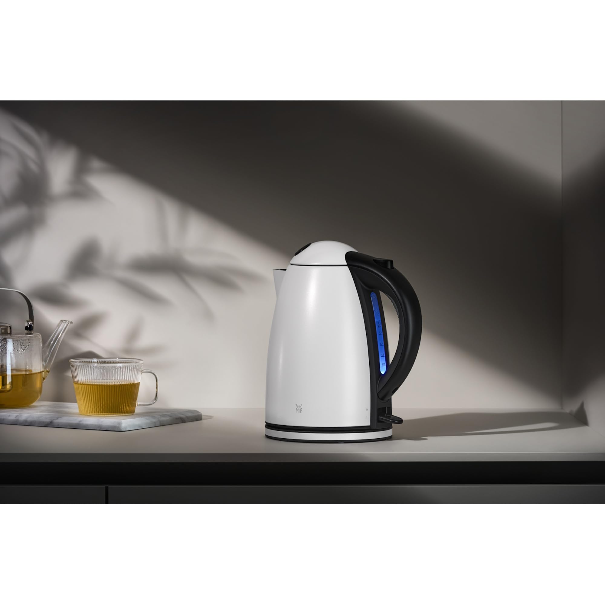 WMF Stelio Wasserkocher Edelstahl 1,7l, elektrischer Wasserkocher mit Kalkfilter, 2400 W, Wasserstandanzeige beleuchtet, edelstahl mattweiß